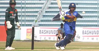 সিরিজের শেষ ম্যাচে হার; লঙ্কান নারীরা নিয়ে গেলো ট্রফি